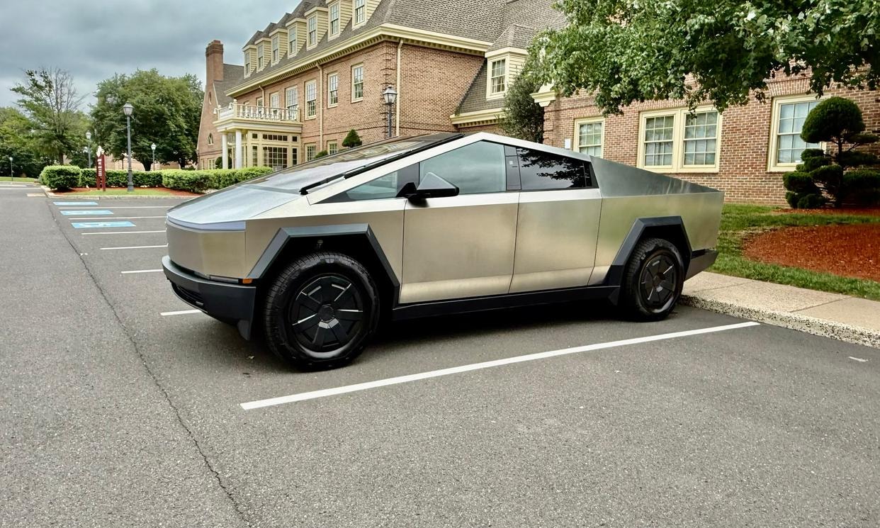 Vehicle photo 4
