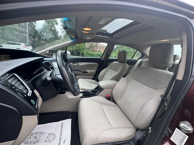 Vehicle photo 10