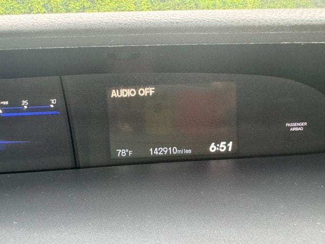 Vehicle photo 12