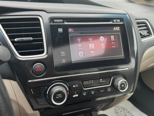 Vehicle photo 14