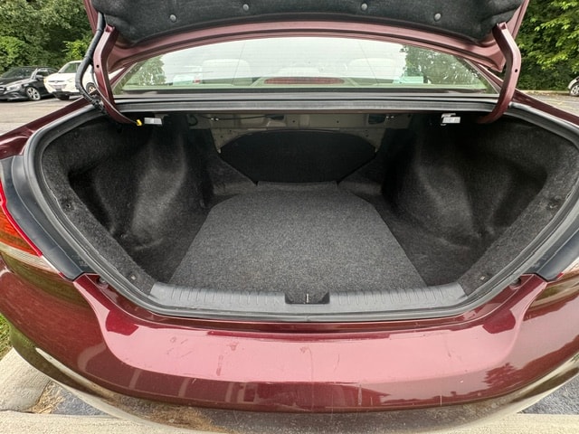 Vehicle photo 8