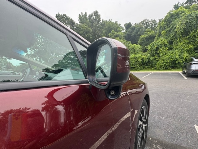 Vehicle photo 8