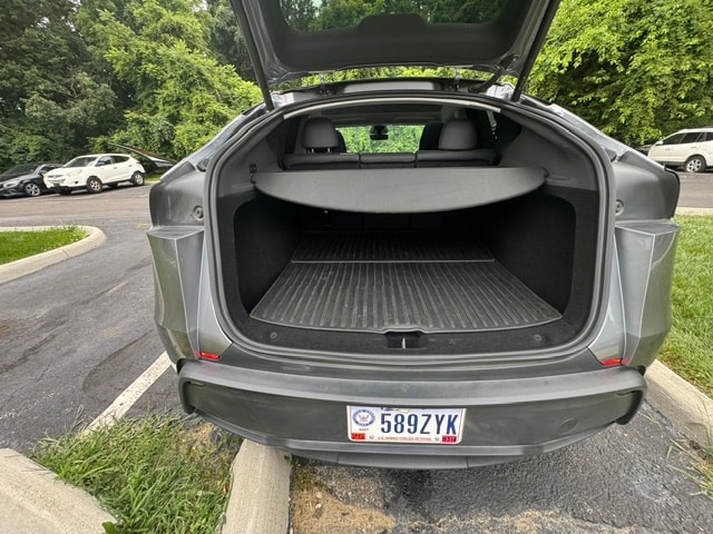 Vehicle photo 14
