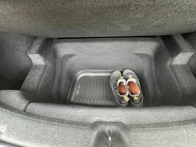 Vehicle photo 15